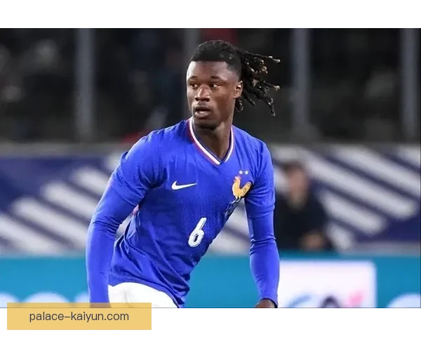 卡马文加最佳位置分析引发关注，表现稳健的他在中场的角色越来越重要。